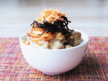 納豆キムチ昆布シャケご飯