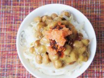 モヤシ炒めと納豆ラー油明太子ご飯