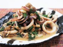 ニラといかの納豆ピリ辛マヨレモン炒め