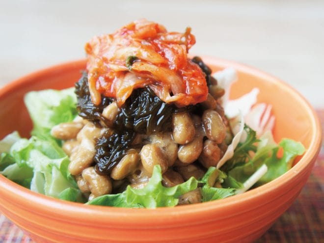 たこキムチーズうに納豆サラダ