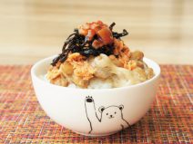 昆布の佃煮とタコキムチ納豆ご飯