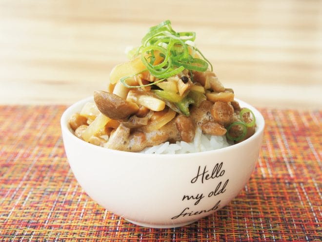 玉ねぎと豚肉の甘辛炒め納豆ご飯