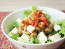 キムチーズ納豆サラダ