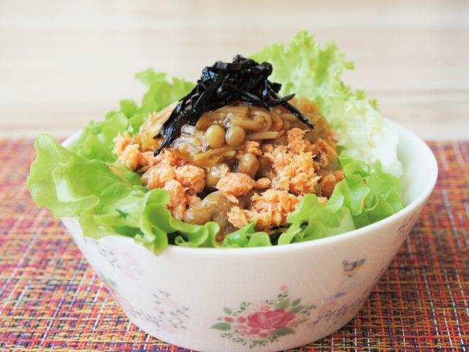 シャケとなめ茸昆布の納豆サラダ