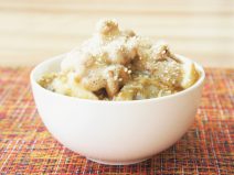 簡単マーボ茄子チーズ納豆丼