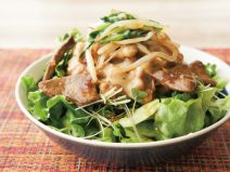 レバニラ納豆サラダ