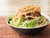 燻製マヨ納豆パリパリ麺おろしサラダ