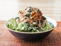 ザクザクわかめキムチ納豆シーチキンシーザーサラダ