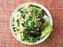 韓国のりネギもち麦納豆ルッコラサラダ