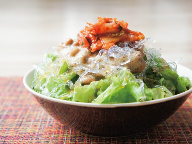 おろしキムチ納豆海藻サラダ