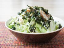 海苔わさび納豆スモークチキンシーザーサラダ