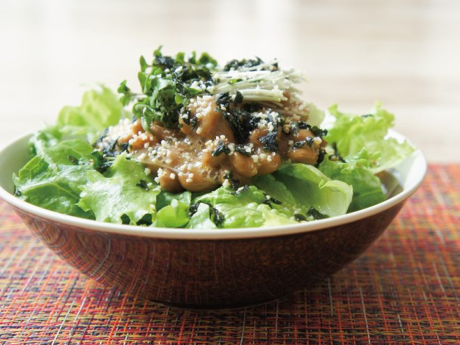 ザクザクわかめオリーブチーズ納豆ブロッコリースプラウトサラダ