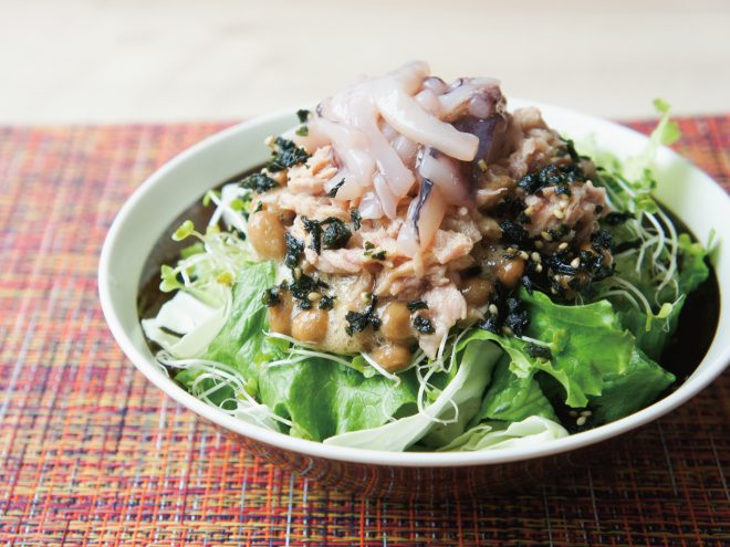いかの塩辛わかめ納豆シーチキンサラダ