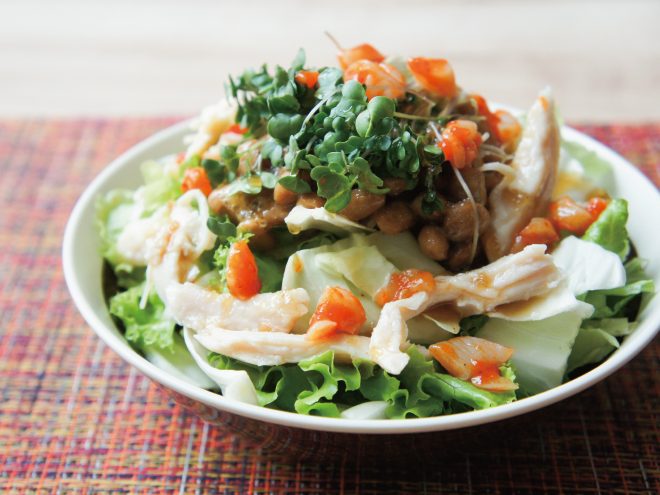 つぶ貝チャンジャ蒸し鶏おろし大根納豆ブロッコリースプラウトサラダ