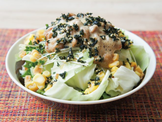 ザクザクわかめ納豆バター焼きとうもろこしサラダ