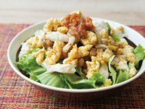 蒸し鶏もろみ納豆たまごサラダ