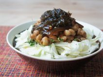 オリーブスパイスもずく納豆わかめの佃煮サラダ