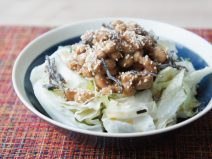 ポン酢チーズ塩昆布納豆サラダ