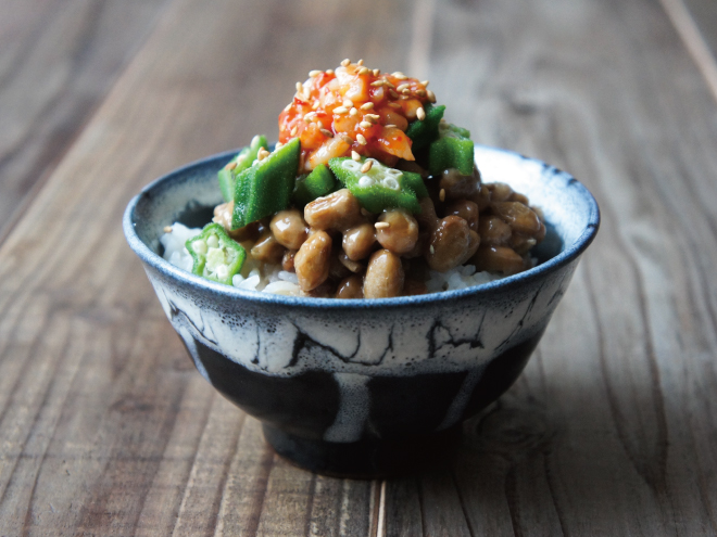 つぶ貝チャンジャおくら胡麻納豆麦ごはん