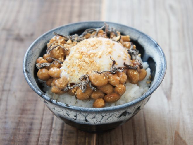 温玉ゆずごま塩昆布納豆麦ごはん