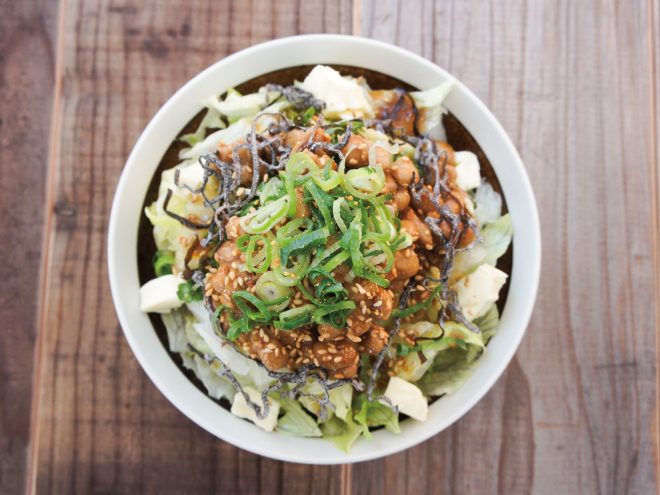 塩昆布ねぎチーズ納豆オニオンサラダ