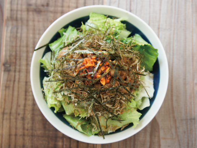 海苔じゃこ昆布ラー油納豆サラダ