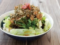 じゃこ昆布かつおチーズ梅納豆サラダ