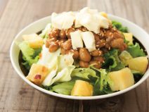 モッツアレラチーズ納豆さつまいもサラダ