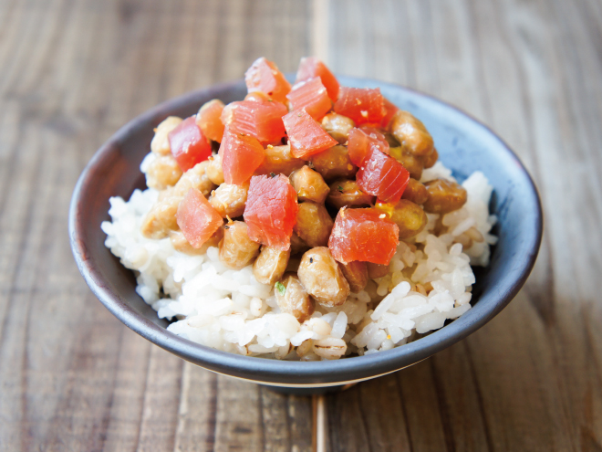 オリーブ生ハムスパイス納豆麦ごはん