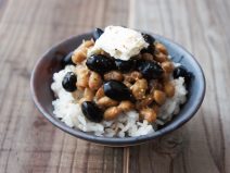 黒豆甘煮クリームチーズ納豆麦ごはん