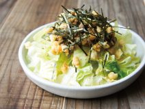 エビ天かすオリーブスパイス納豆サラダ