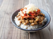 らっきょうキムチ納豆麦ごはん