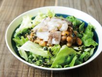 ザクザクわかめタコワサビ納豆サラダ