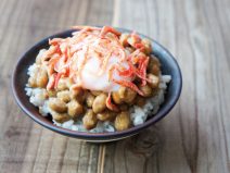 温玉もろみ桜エビ納豆十六雑穀ごはん