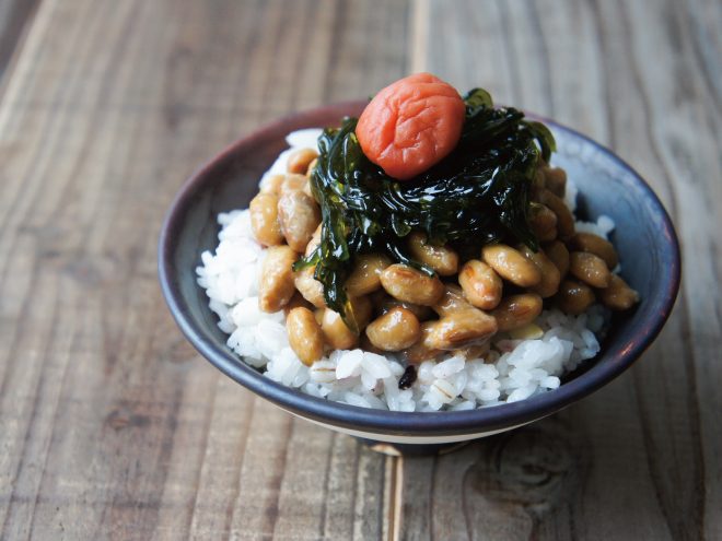 しその実わかめ梅納豆十六雑穀ごはん