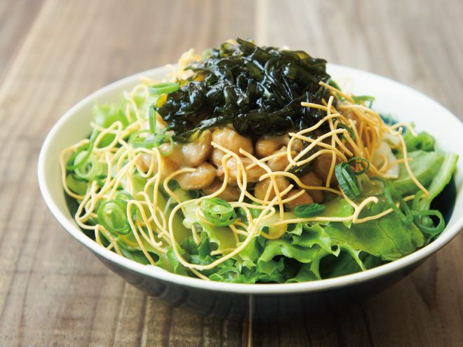 しその実わかめ納豆パリパリ麺サラダ