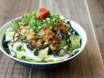 オリーブ梅塩昆布なめ茸納豆サラダ