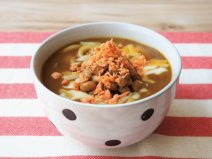 鮭と納豆のチーズカレーうどん