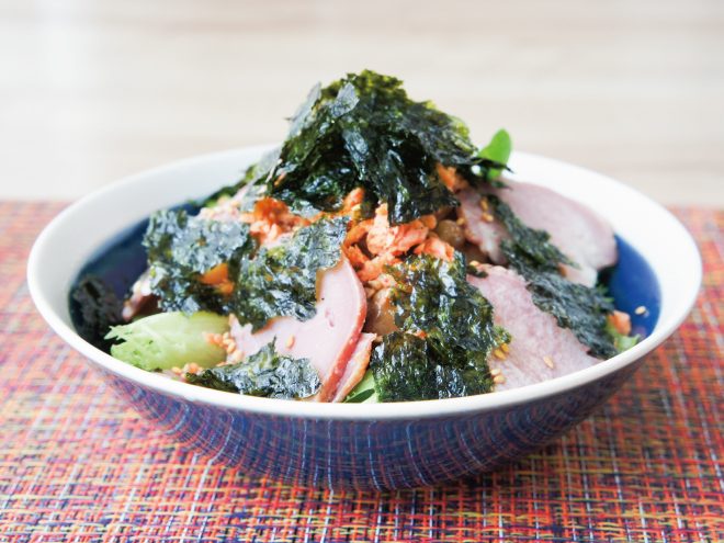 のり鮭納豆スモークタンサラダ