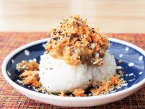 シャケチーズ納豆しそおにぎり