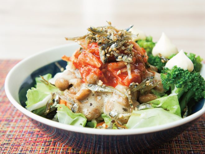 簡単納豆レシピ|竹之下フーズ キムチ納豆小魚サラダ|簡単納豆レシピ