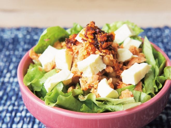 シャケとチーズラー油納豆サラダ