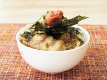 梅かつおと韓国海苔納豆ごはん