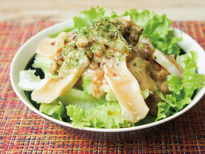 鶏の刺身と梅海苔納豆サラダ