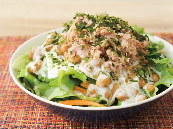 あおさチーズ納豆シーチキンシーザーサラダ