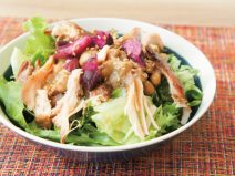 柴漬けジャークチキン納豆サラダ