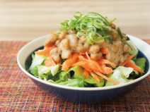 梅大葉ねぎ納豆サラダ