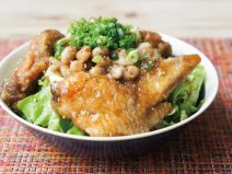 手羽先ねぎスパイス納豆サラダ