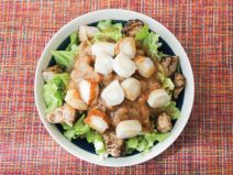 炭火鶏納豆チーちくオニオンサラダ