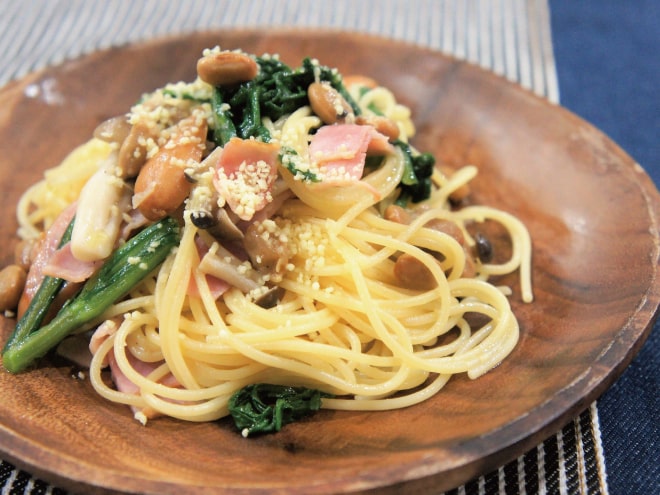 納豆と春菊のベーコンパスタ 納豆と春菊のベーコンパスタ